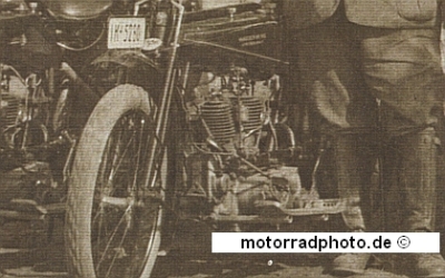 Preview: Motorrad Werkstatt Haendler Foto  Jauer Niederschlesien um 1922  w-f016 Preview: Motorrad Werkstatt Haendler Foto  Jauer Niederschlesien um 1922  w-f016