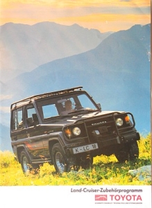 Toyota Landcruiser J7 Accessory Brochure 12 Pages 1986  toyo-zb-p86