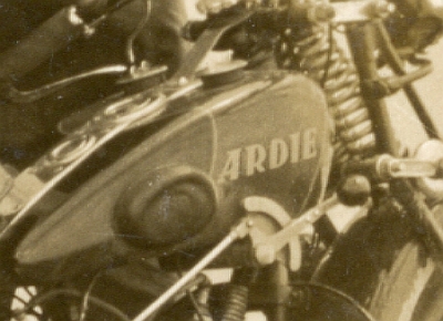 Preview: Ardie Motorrad Foto Type 1000ccm  JAP V 2  1928 Preview: Ardie Motorrad Foto Type 1000ccm  JAP V 2  1928