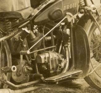 Preview: Ardie Motorrad Foto Type 1000ccm  JAP V 2  1928 Preview: Ardie Motorrad Foto Type 1000ccm  JAP V 2  1928