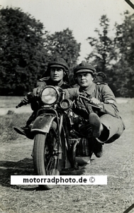 BMW Motorcycle Photo R 42 RW/Police Acrobatic Troup 1928 bmw-mf104