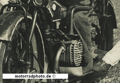 BMW Motorrad Foto R 42 RW/Polizei Akrobatik Truppe 1928  bmw-mf106