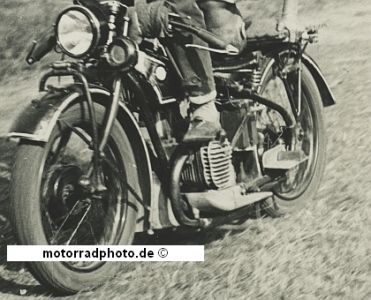 Preview: BMW Motorrad Foto R 42 RW/Polizei Akrobatik Truppe 1928  bmw-mf115