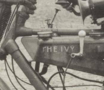 Preview: Ivy The Ivy Motorrad Foto um 1924   ivy-f01