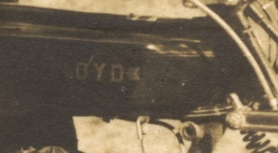 Preview: Lloyd Motorrad Foto 248ccm JAP-Motor um 1925   lloy-f01