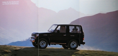 Preview: Toyota Landcruiser Brochure 24 Pages 3.1991  toyo-lc-op91