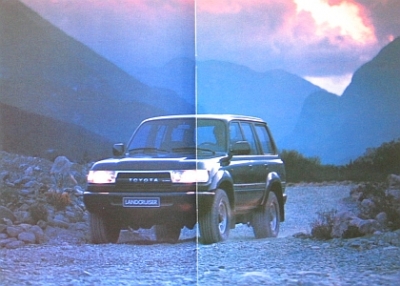 Preview: Toyota Landcruiser Brochure 30 Pages 3.1992  toyo-lc-op92