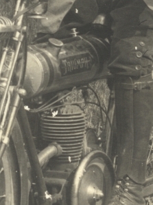 Preview: TWN Triumph Motorcycle Photo Typ Knirps 2,5 PS 296ccm 1920 twn-f042