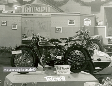 Preview: Triumph TWN Motorcycle Photo Stand on the Motorcycle Show 1928  twn-f045