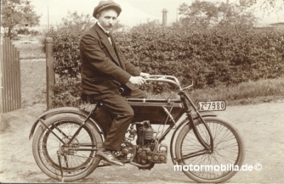 Triumph TWN Motorrad Foto um 1903   twn-f056