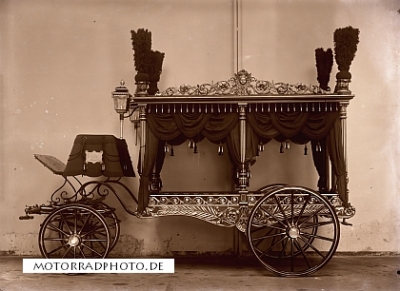 Jacobi Bestattungswagen Foto um 1890   jaco-05