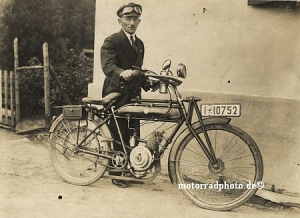 Unbekanntes Motorrad Foto um 1923 unbek-f077